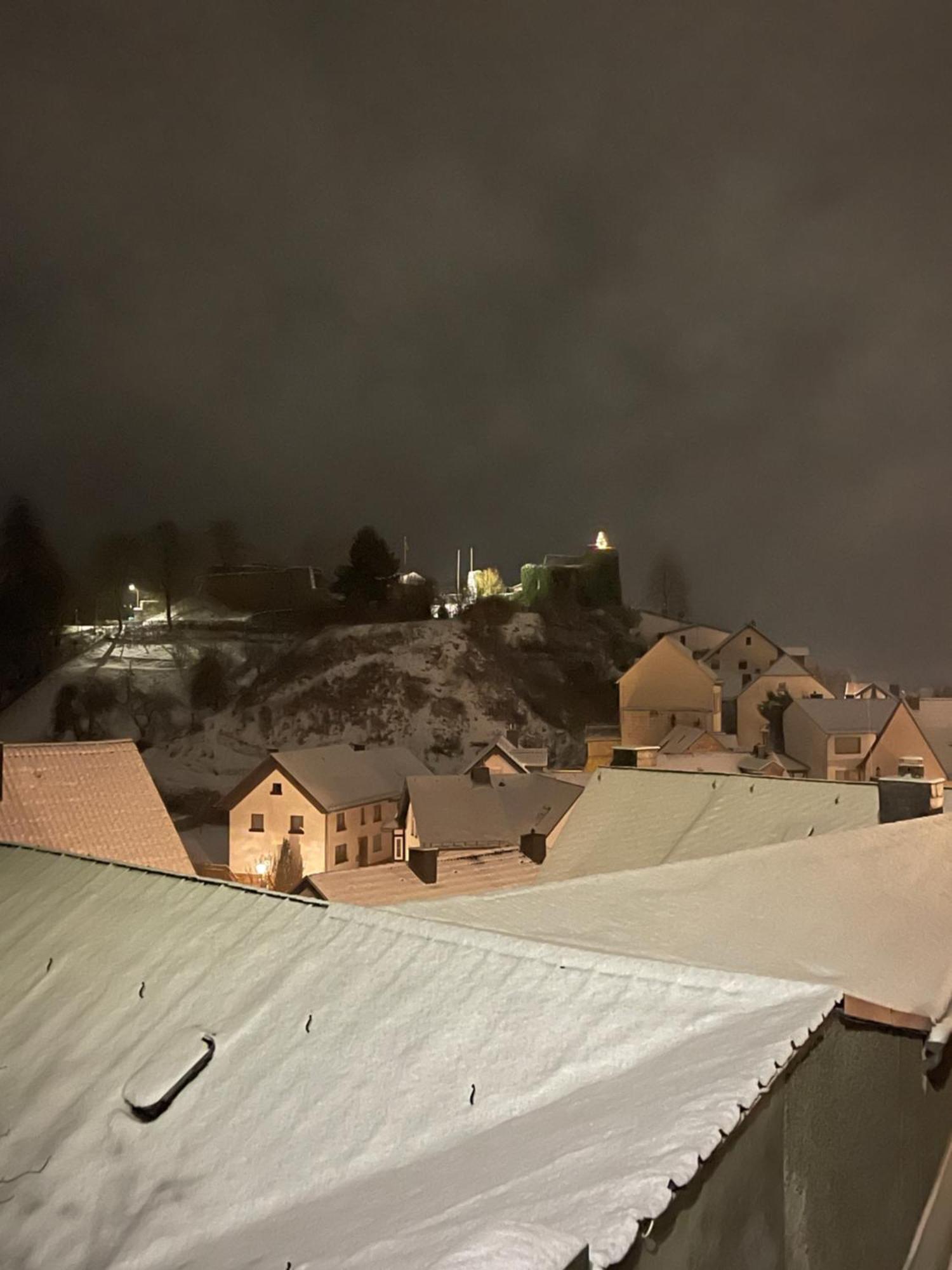 Ferienhaus Eifelstuben Mit Charme - Bauernstube Vulkaneifel - Naehe See Und Burgruine Ulmen Exterior photo
