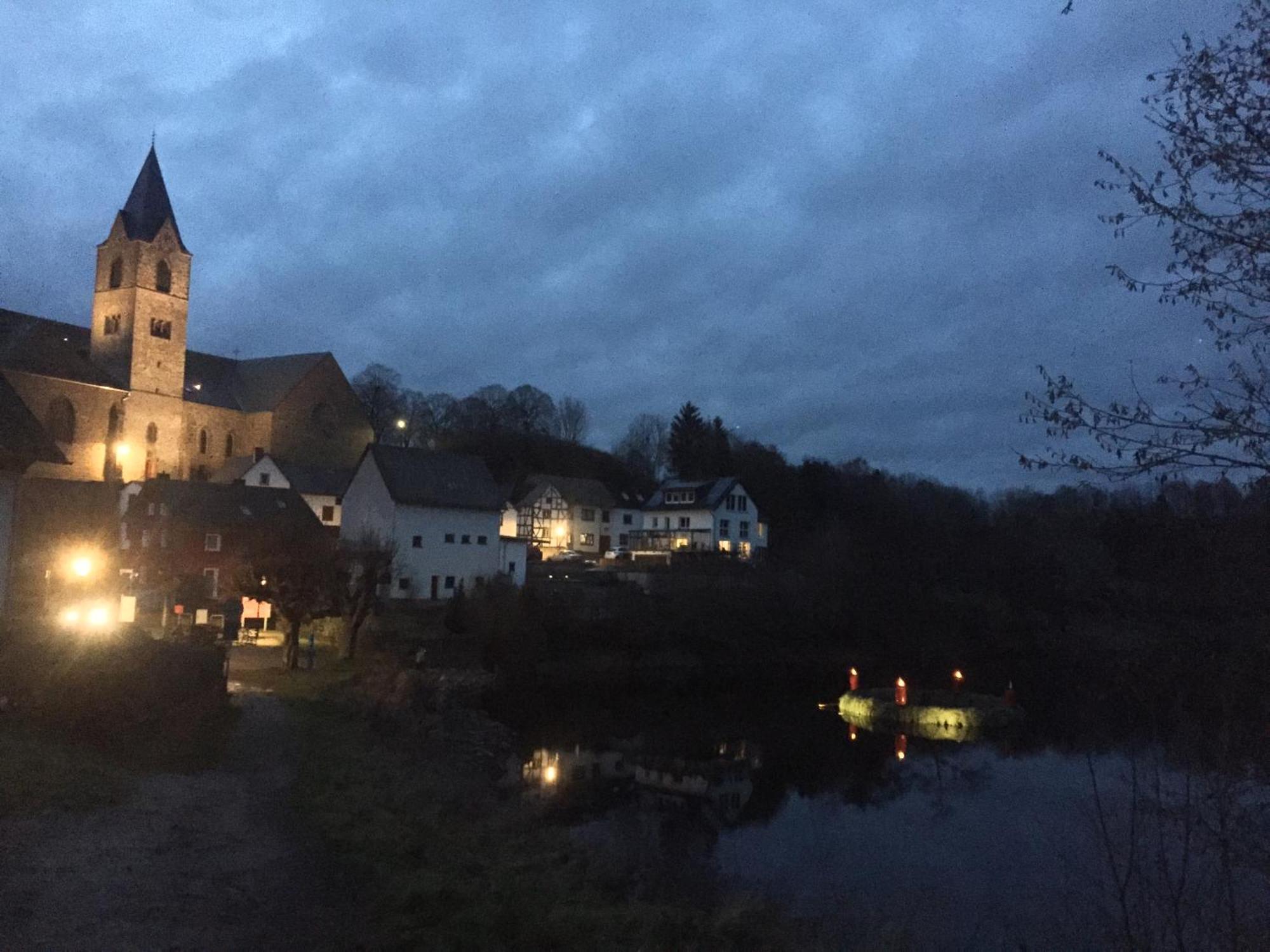 Ferienhaus Eifelstuben Mit Charme - Bauernstube Vulkaneifel - Naehe See Und Burgruine Ulmen Exterior photo